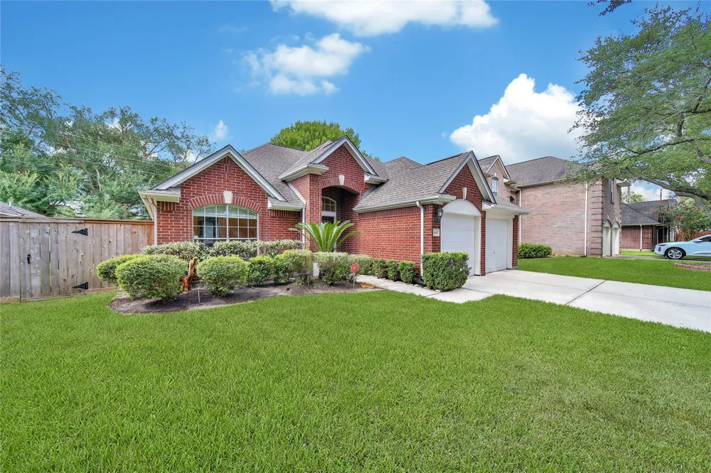 15427 Truslow Point Lane Sugar Land, TX 77478