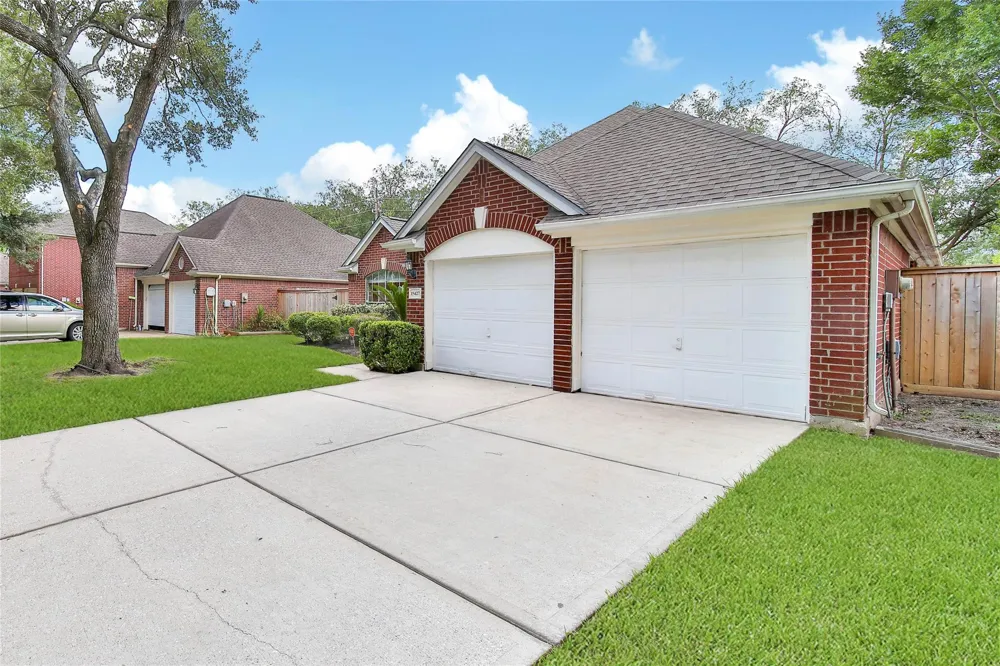 15427 Truslow Point Lane Sugar Land, TX 77478
