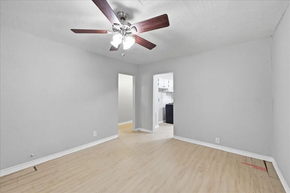 1611 Avenue C Nederland, TX 77627