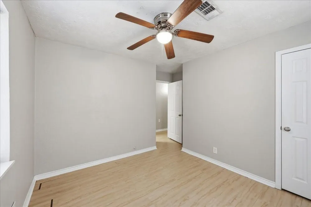 1611 Avenue C Nederland, TX 77627