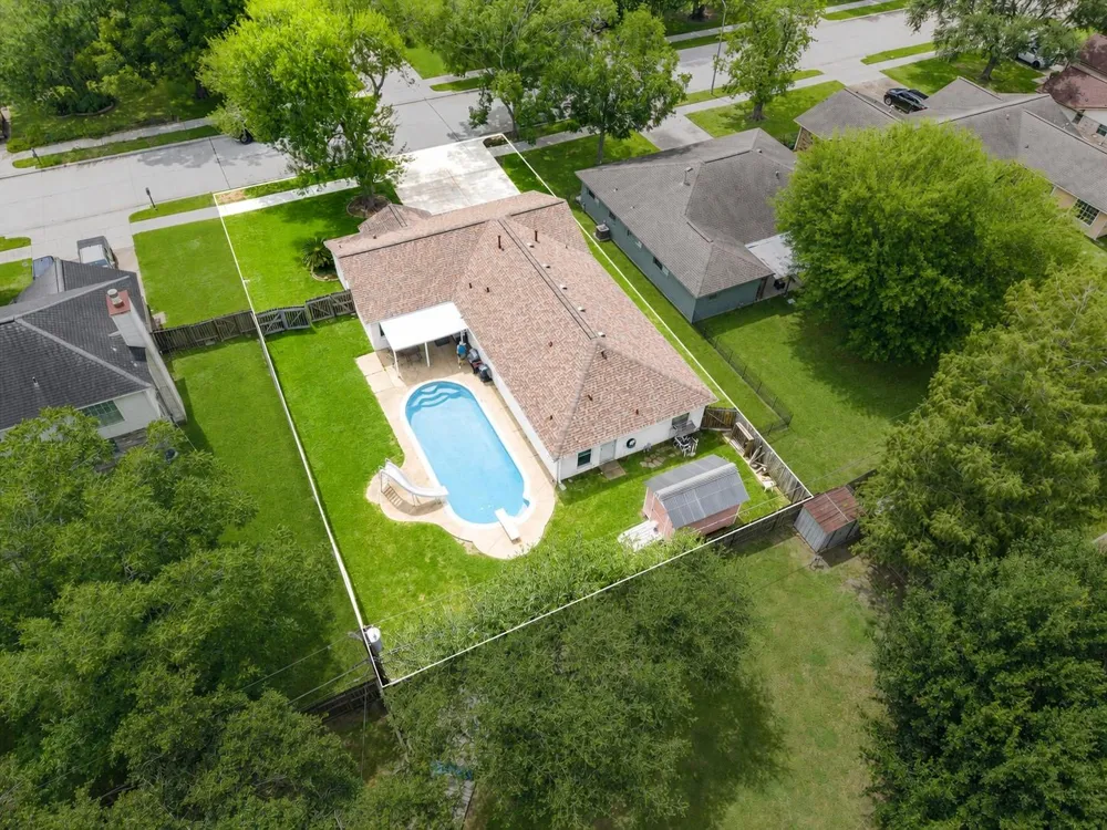 2309 Halbert Drive Pearland, TX 77581