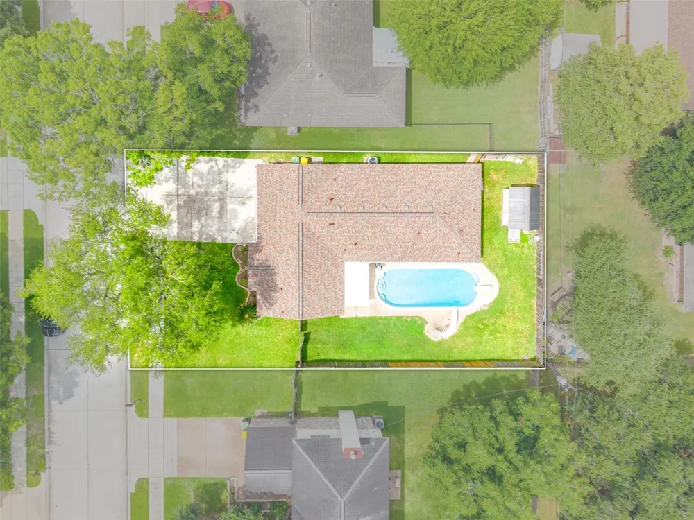 2309 Halbert Drive Pearland, TX 77581