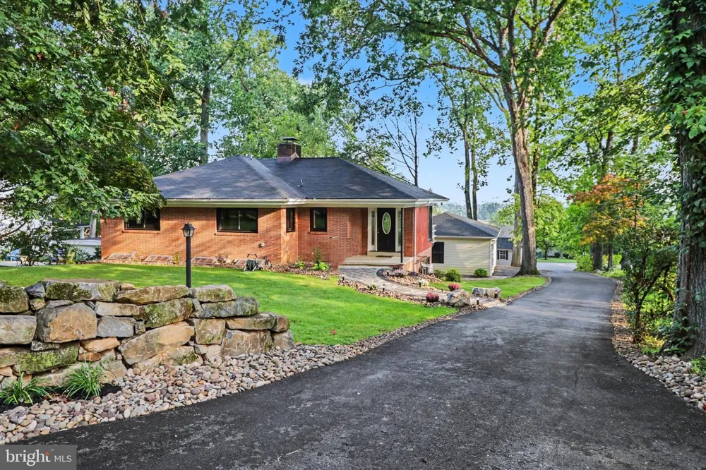 95 S HILLS DR DRIVE Hershey, PA 17033