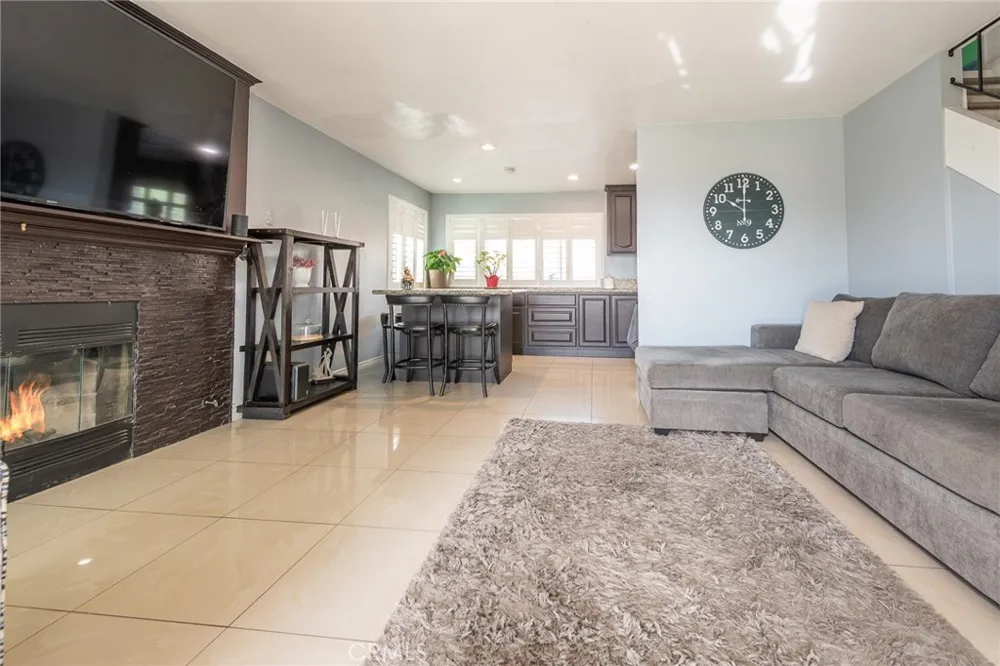 656 Wilson Ave Perris, CA 92571