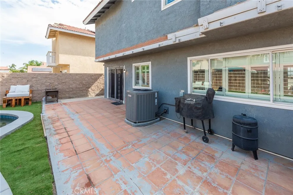 656 Wilson Ave Perris, CA 92571