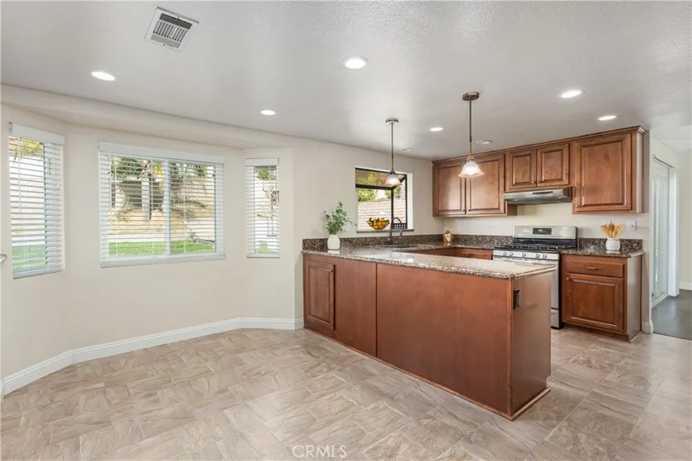 3061 Prado Lane Colton, CA 92324