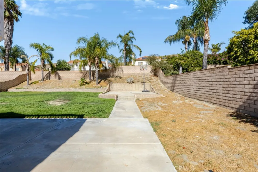 3061 Prado Lane Colton, CA 92324