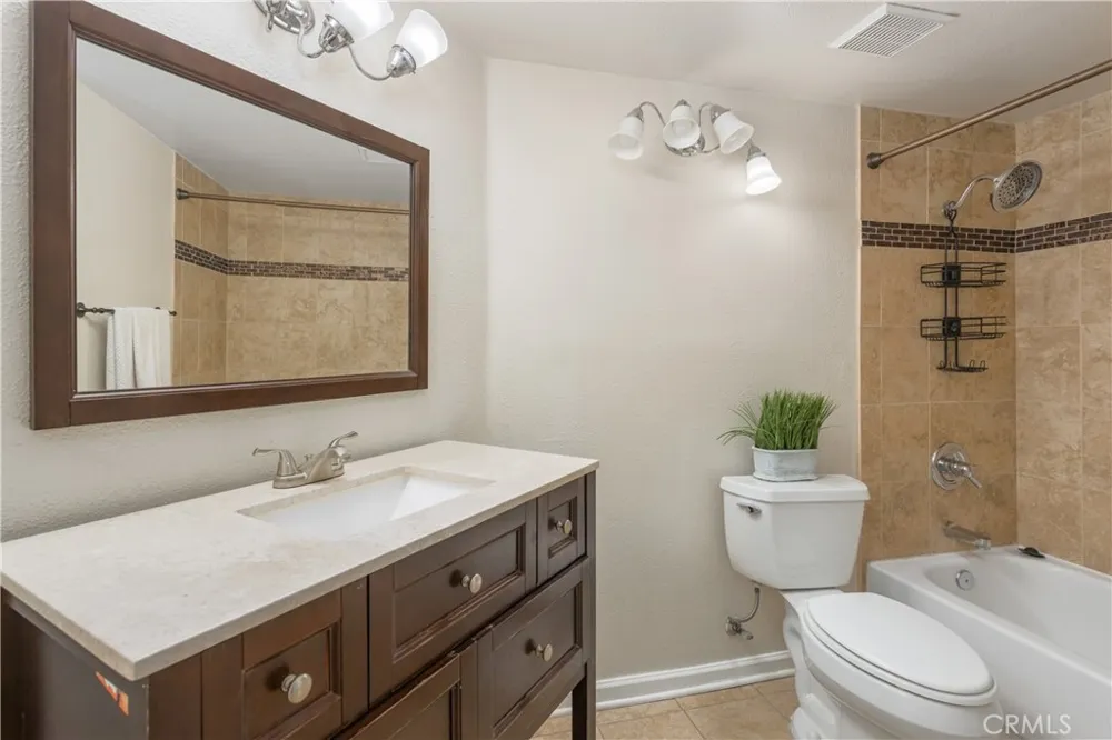 3061 Prado Lane Colton, CA 92324