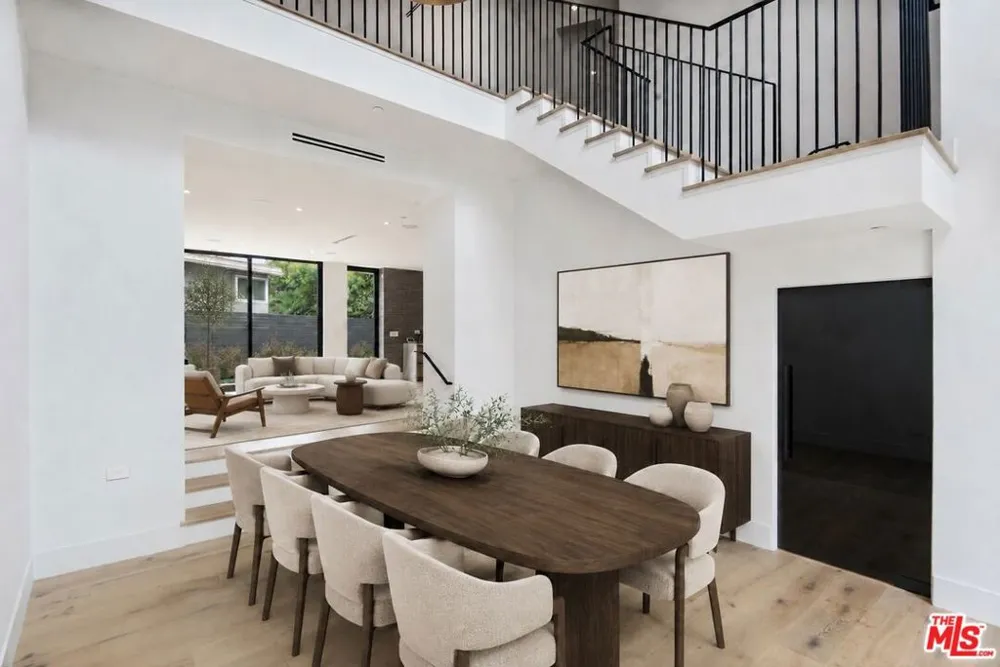 1030 Centinela Avenue Santa Monica, CA 90403