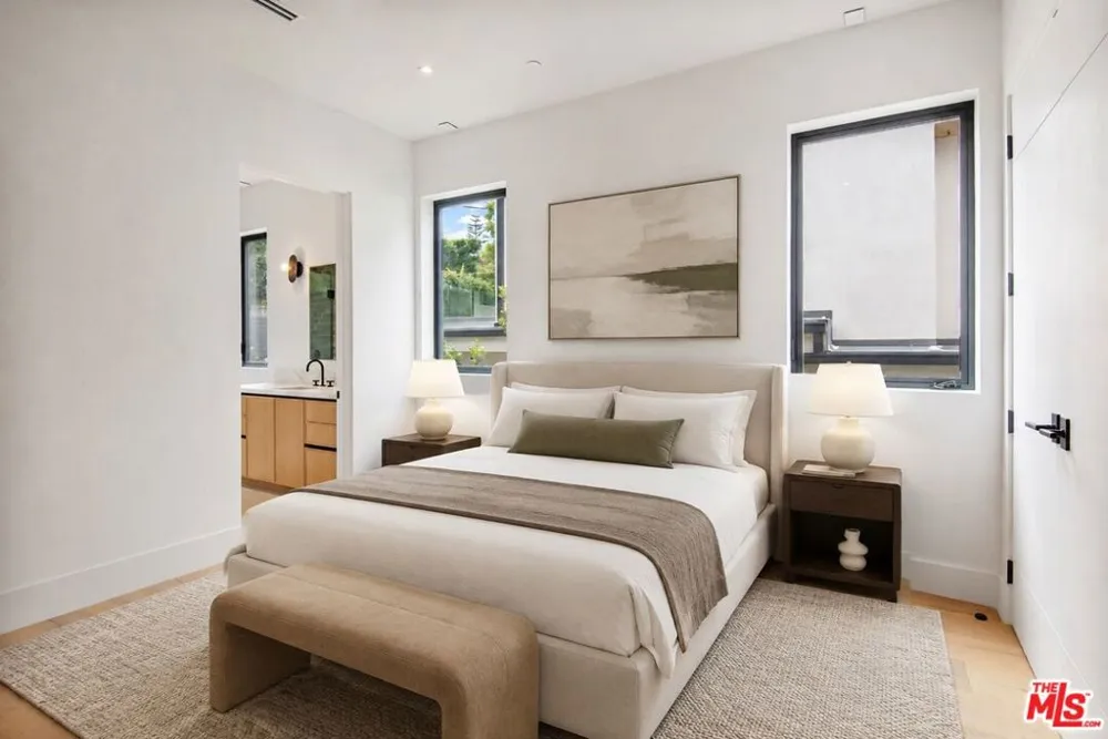 1030 Centinela Avenue Santa Monica, CA 90403