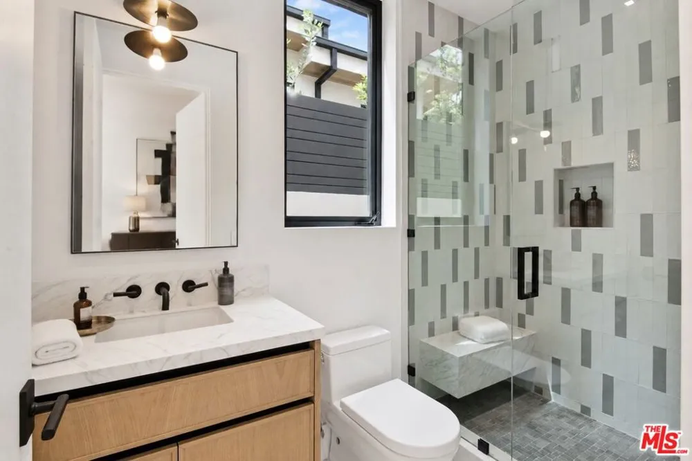 1030 Centinela Avenue Santa Monica, CA 90403