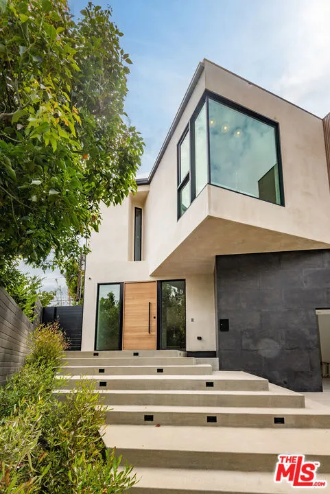 1030 Centinela Avenue Santa Monica, CA 90403
