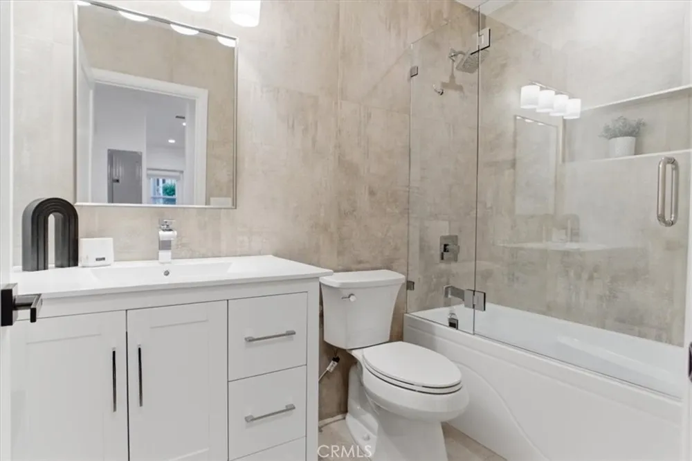 902 Brier Lane Glendale, CA 91205
