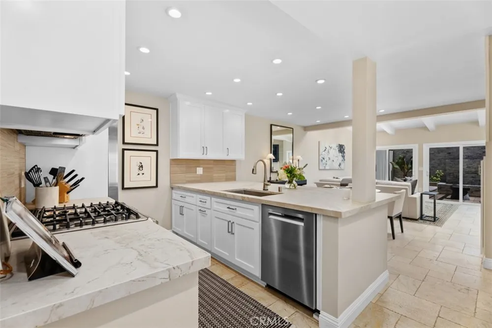 610 21st Street Huntington Beach, CA 92648