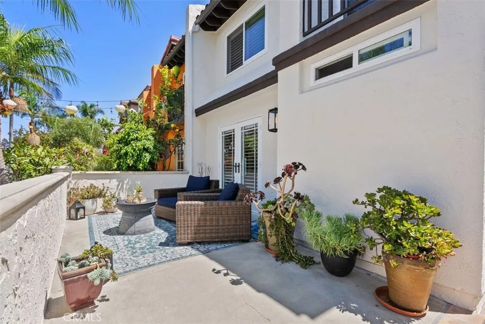 610 21st Street Huntington Beach, CA 92648