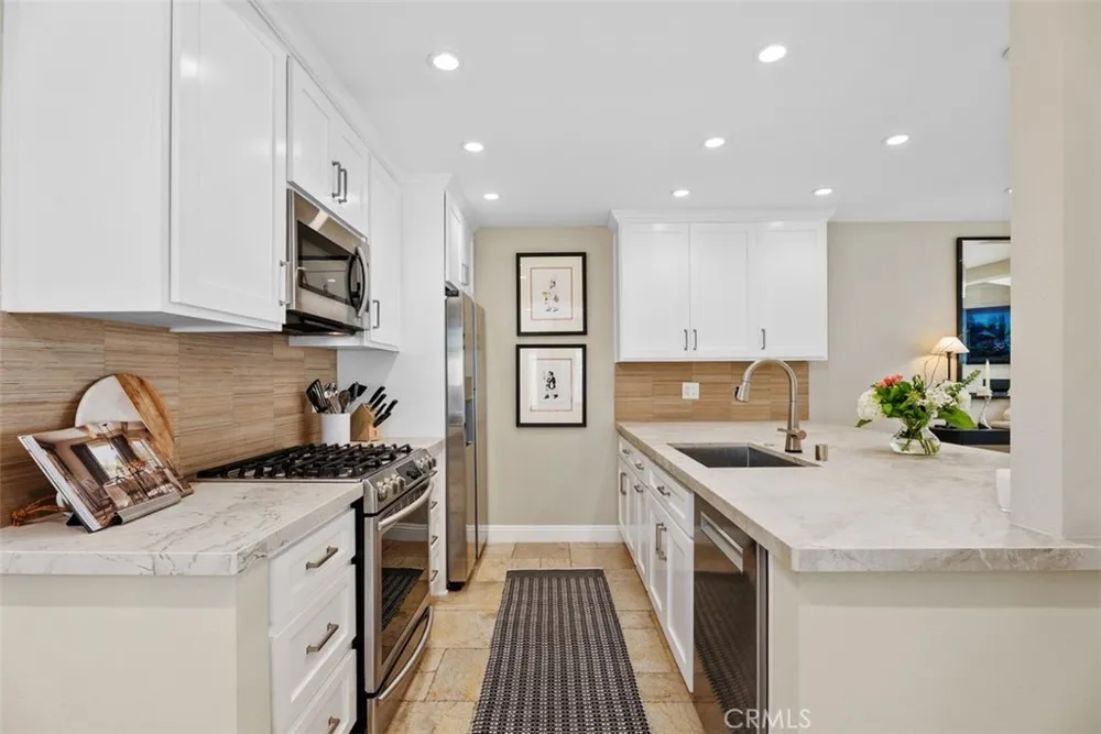 610 21st Street Huntington Beach, CA 92648