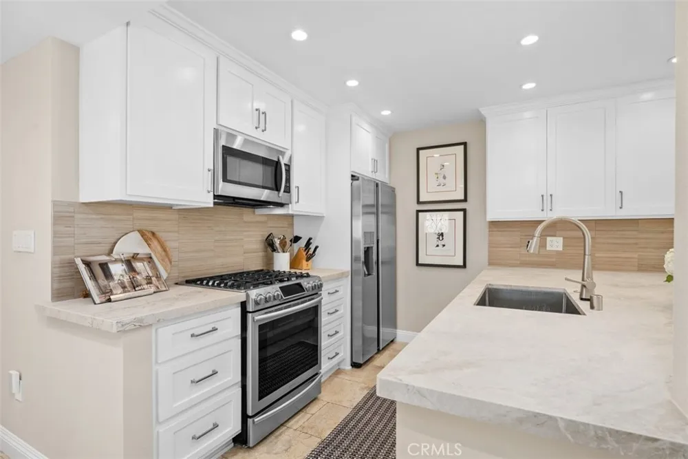 610 21st Street Huntington Beach, CA 92648