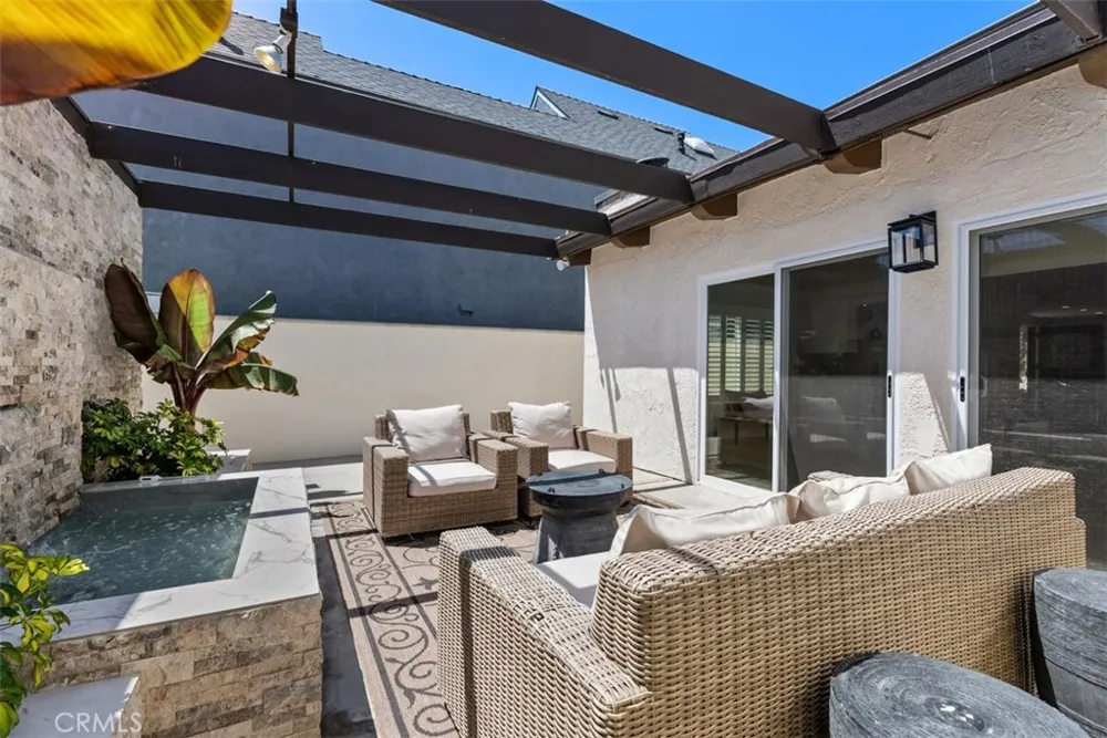 610 21st Street Huntington Beach, CA 92648