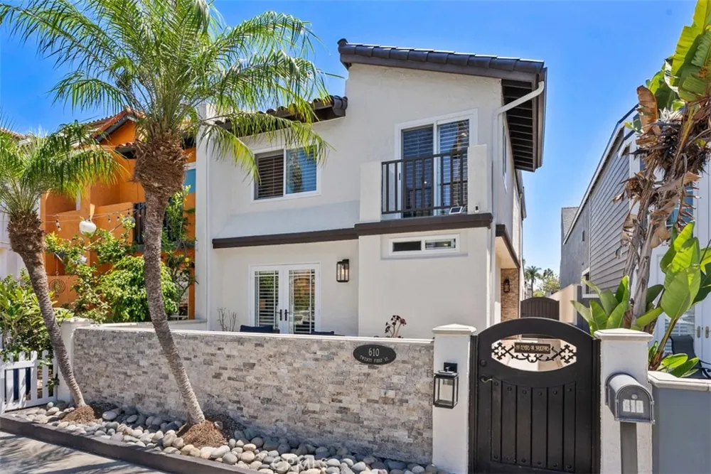 610 21st Street Huntington Beach, CA 92648