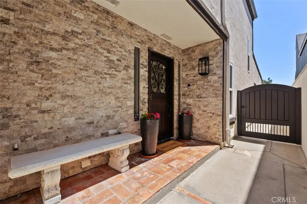 610 21st Street Huntington Beach, CA 92648