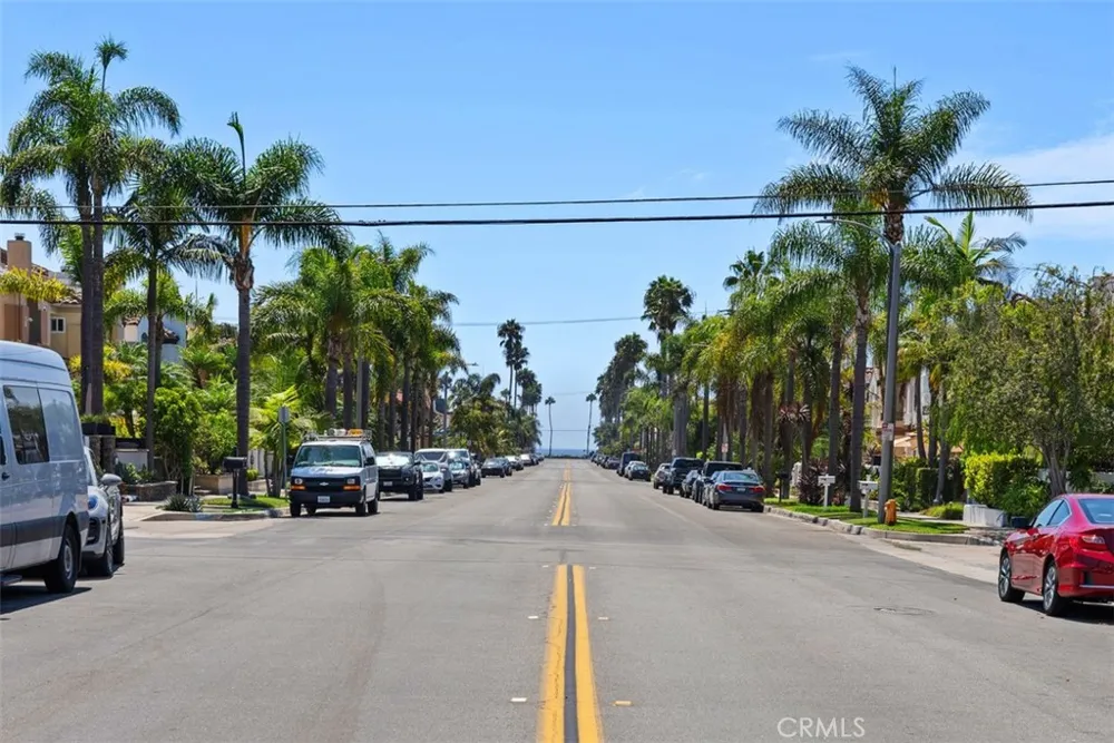 610 21st Street Huntington Beach, CA 92648