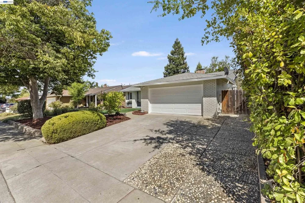 1730 El Padro Dr Livermore, CA 94550