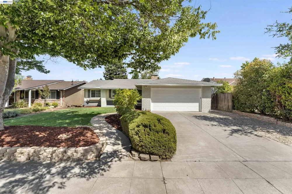 1730 El Padro Dr Livermore, CA 94550