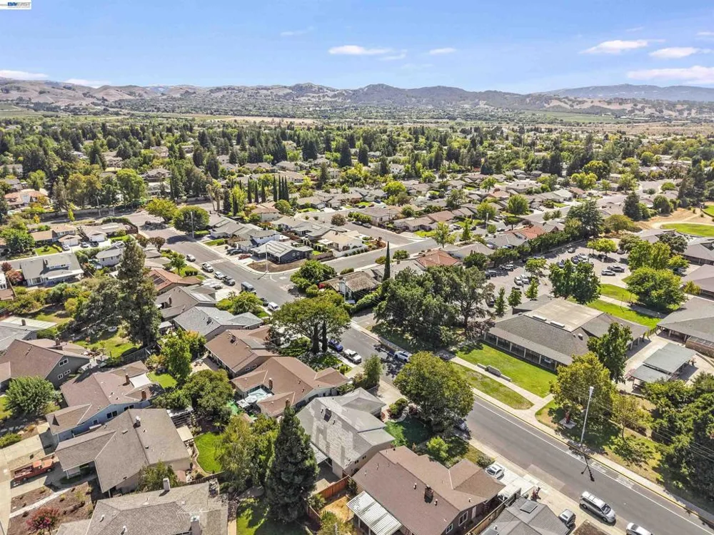 1730 El Padro Dr Livermore, CA 94550