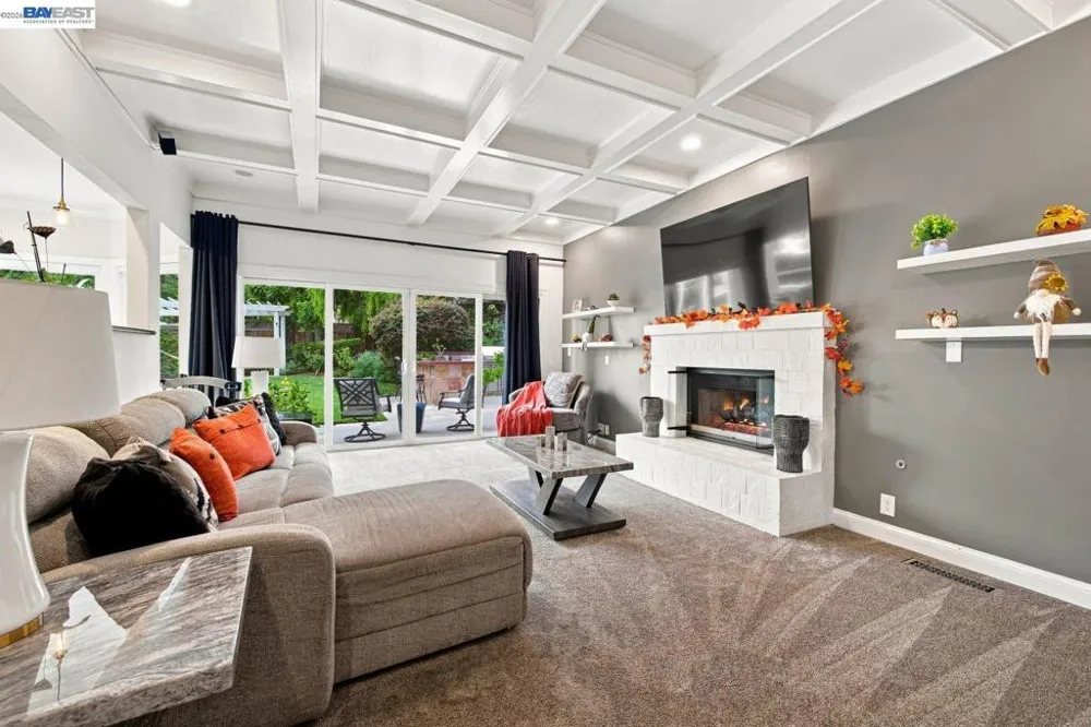 934 Wilmington Way Redwood City, CA 94062