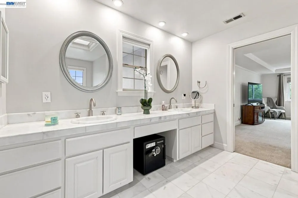 934 Wilmington Way Redwood City, CA 94062