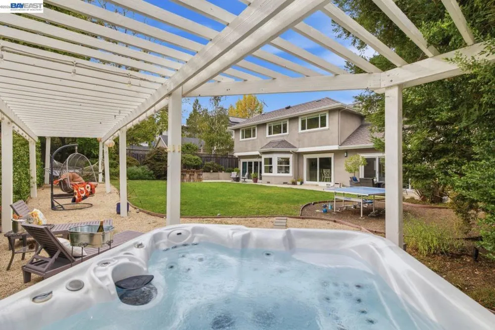 934 Wilmington Way Redwood City, CA 94062