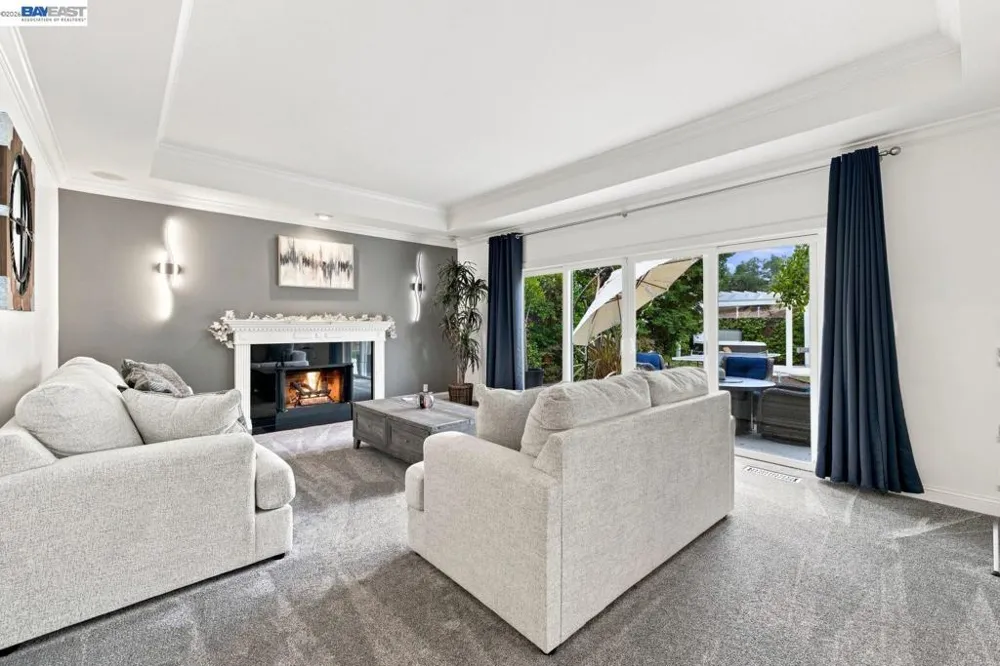 934 Wilmington Way Redwood City, CA 94062