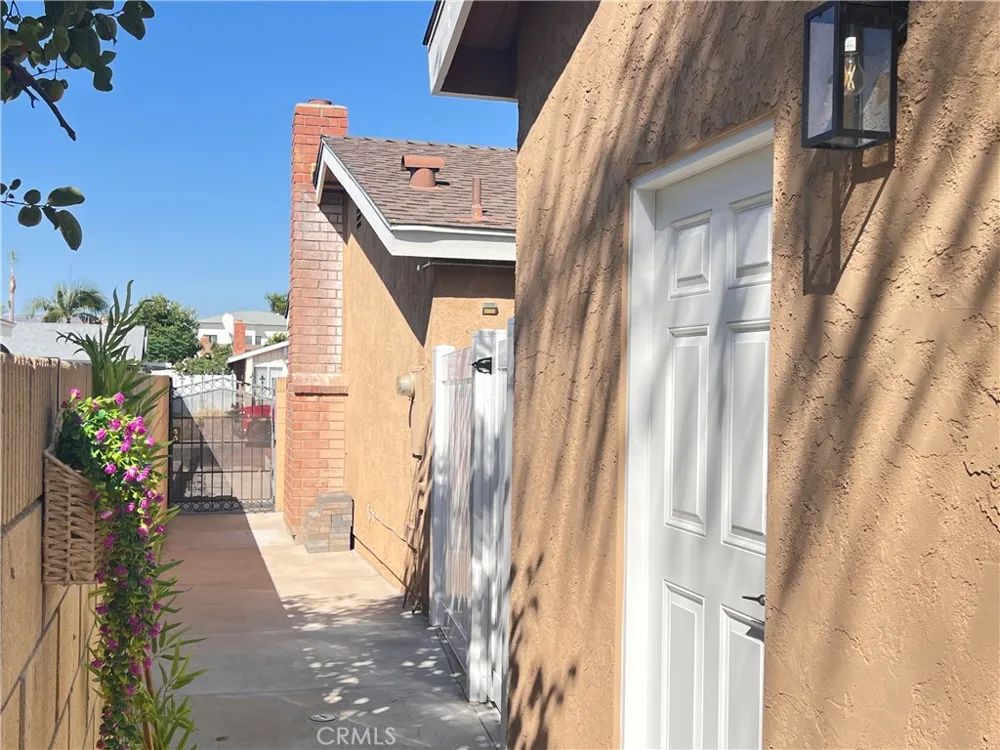 4494 Wyngate Circle Irvine, CA 92604
