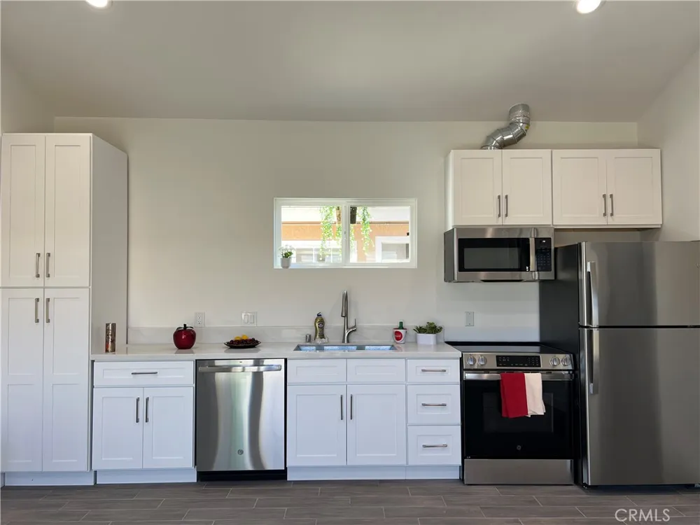 4494 Wyngate Circle Irvine, CA 92604