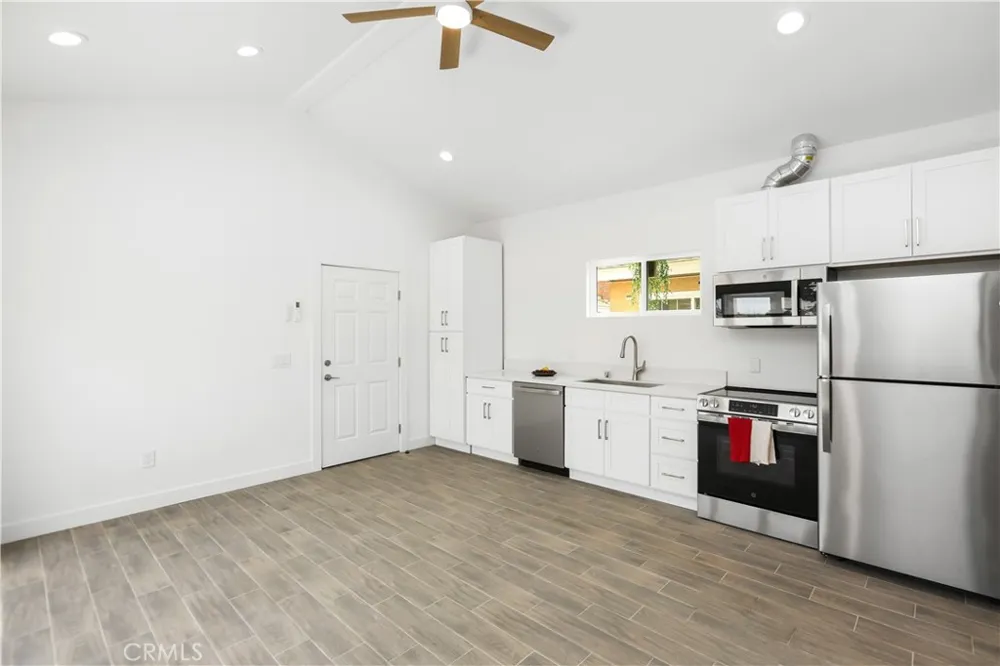 4494 Wyngate Circle Irvine, CA 92604