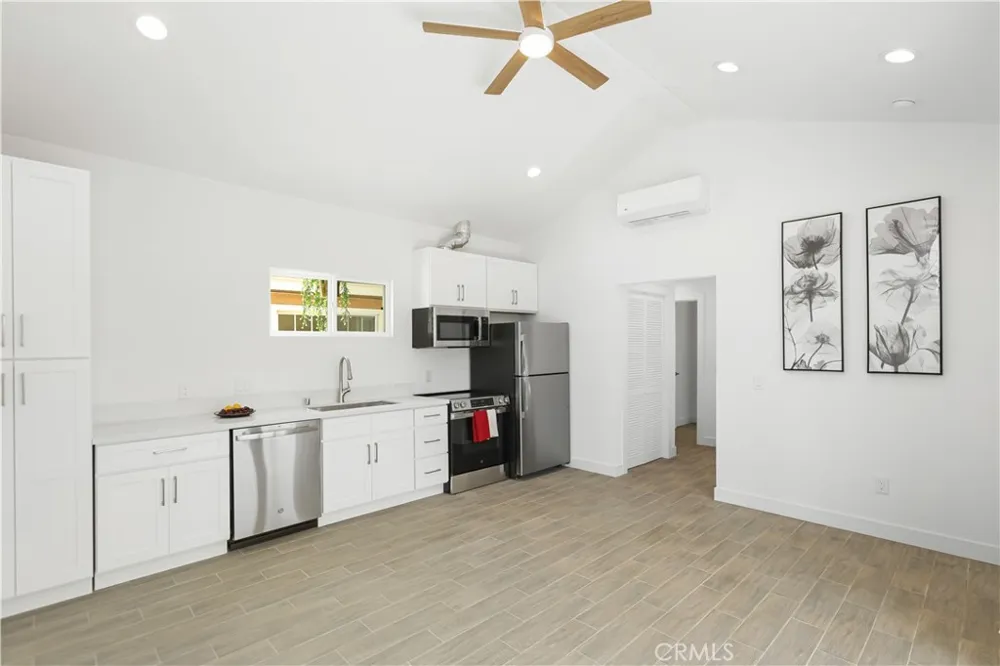 4494 Wyngate Circle Irvine, CA 92604
