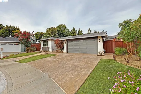 34232 Atteridge Pl