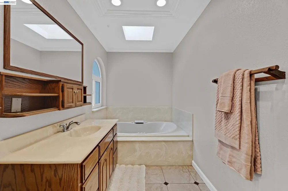 34232 Atteridge Pl Fremont, CA 94555