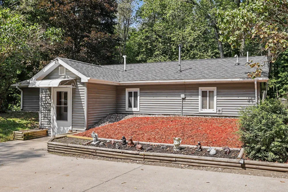 15700 Lepper Road Hickory Corners, MI 49060