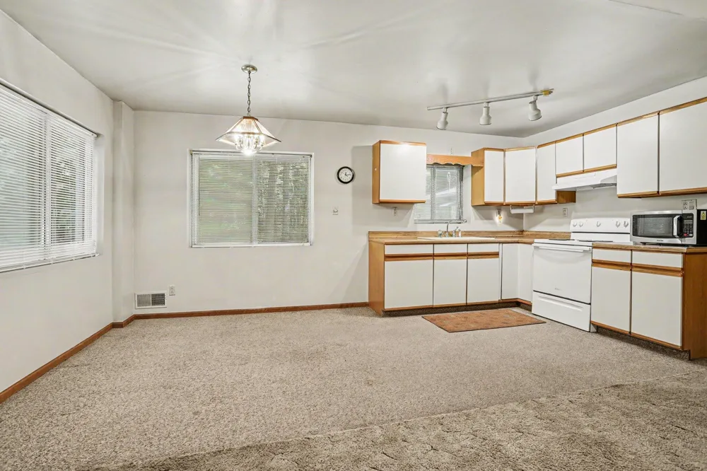15700 Lepper Road Hickory Corners, MI 49060