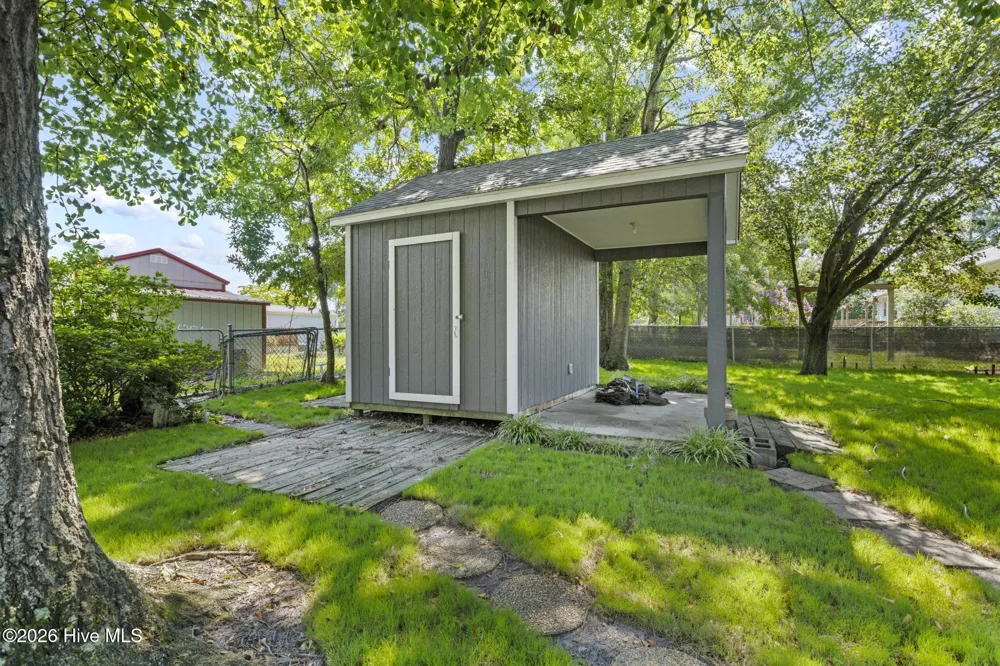 1815 Watts Landing Road Hampstead, NC 28443
