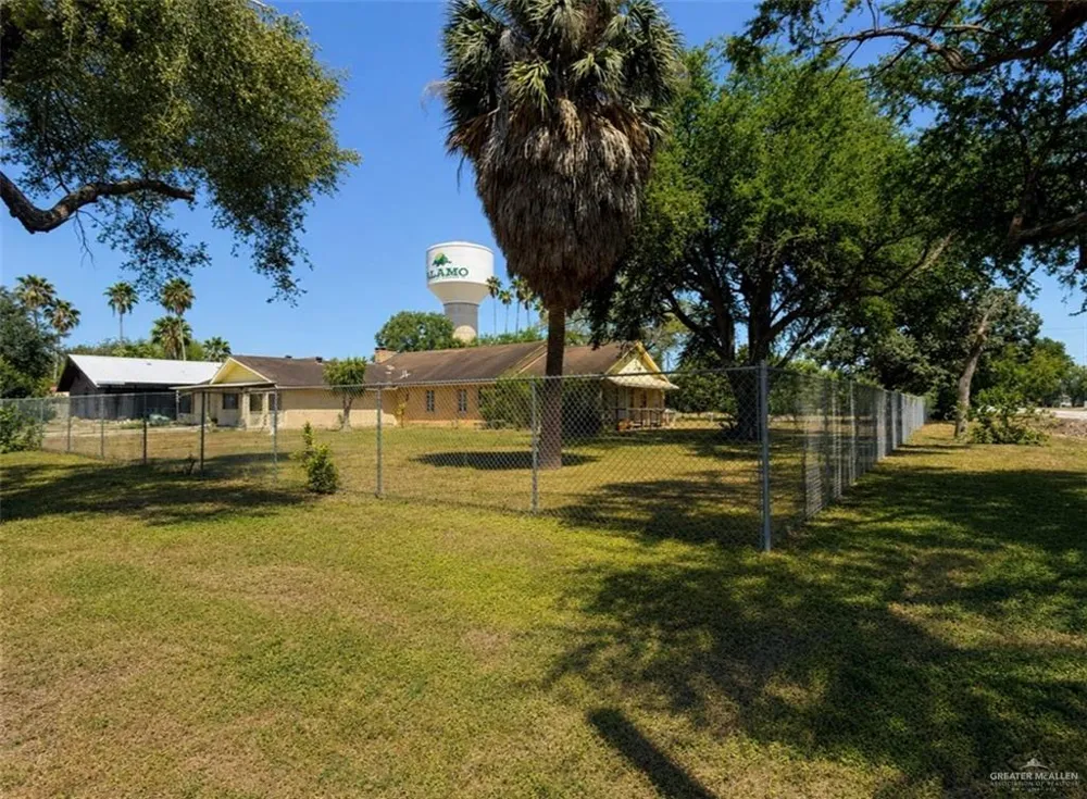 900 W De Soto Avenue Alamo, TX 78516
