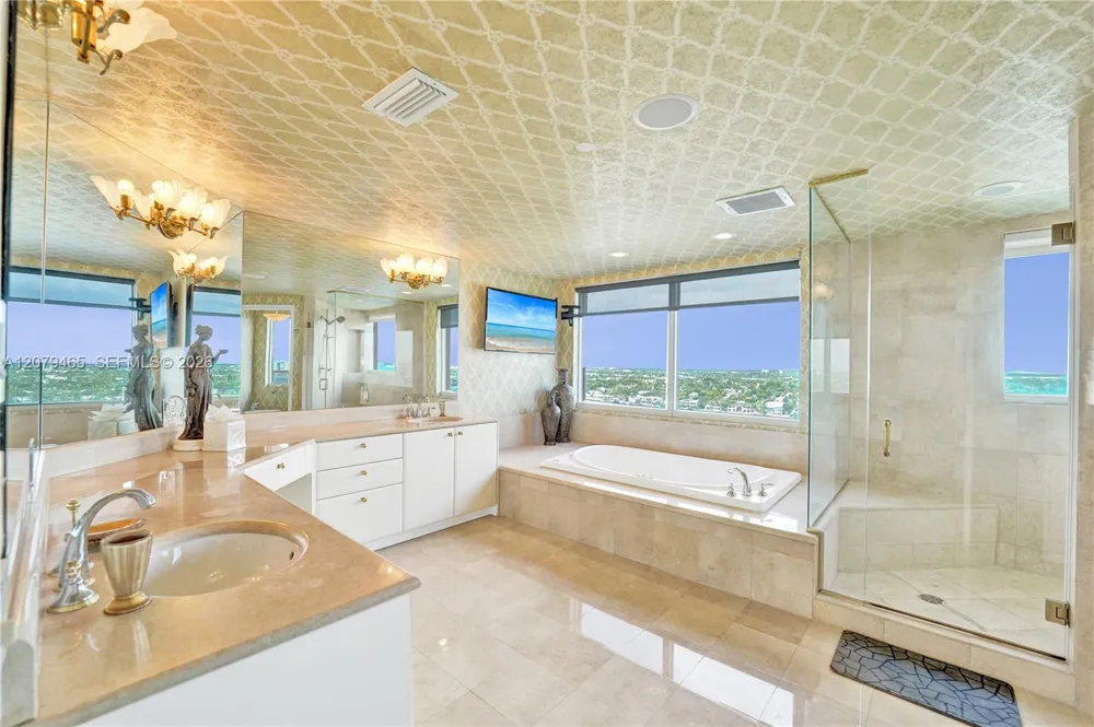 2100 Ocean Blvd #18B Fort Lauderdale, FL 33305
