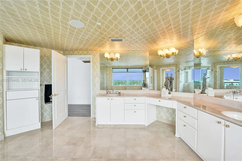 2100 Ocean Blvd #18B Fort Lauderdale, FL 33305