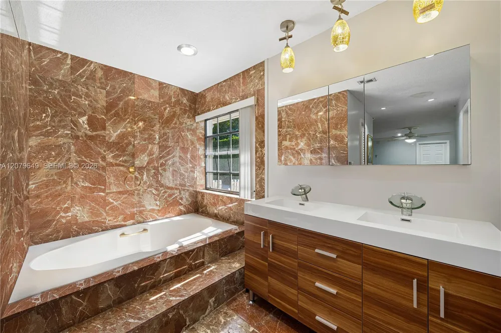 590 NW 132nd Ave Miami, FL 33182