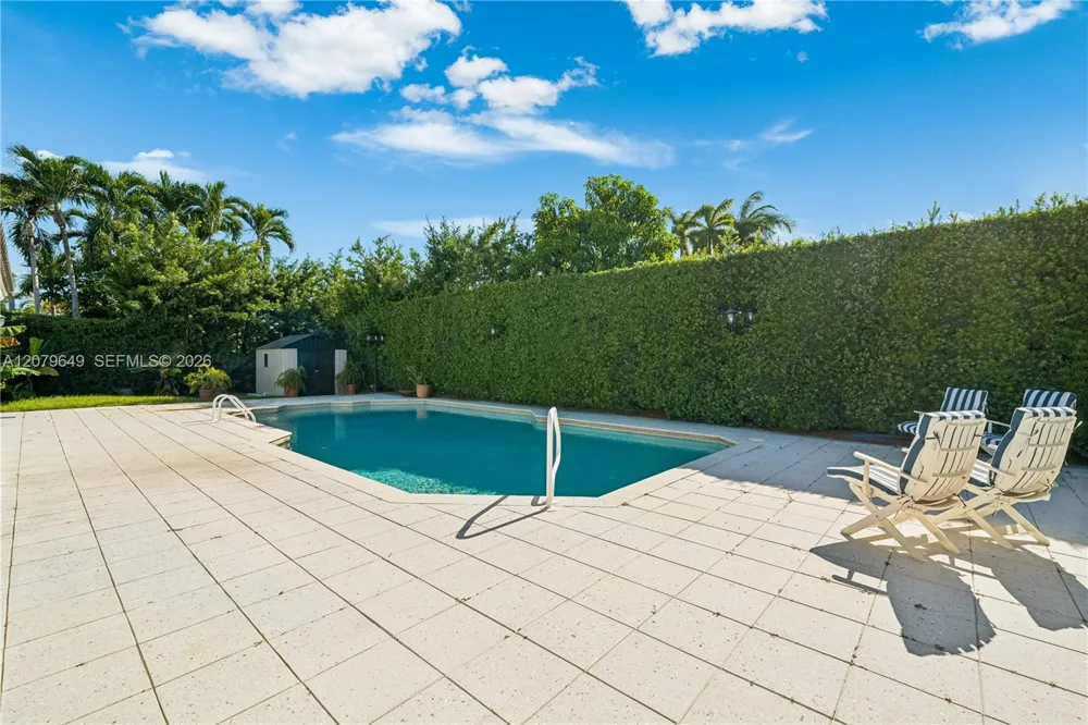 590 NW 132nd Ave Miami, FL 33182