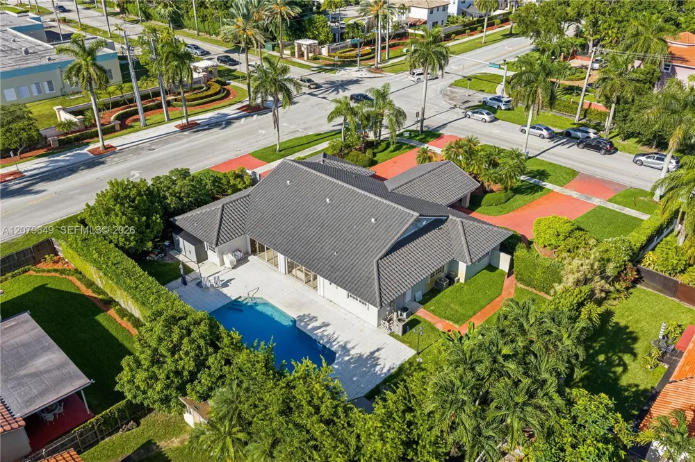 590 NW 132nd Ave Miami, FL 33182