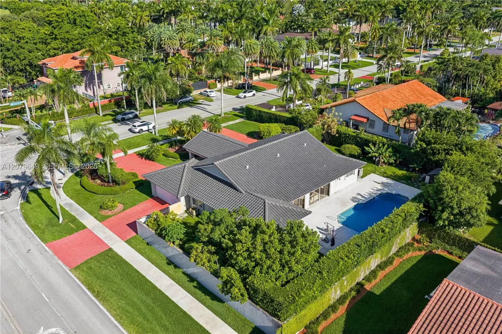 590 NW 132nd Ave Miami, FL 33182