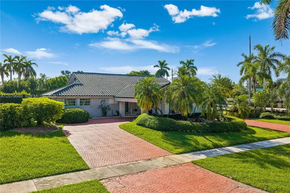 590 NW 132nd Ave Miami, FL 33182