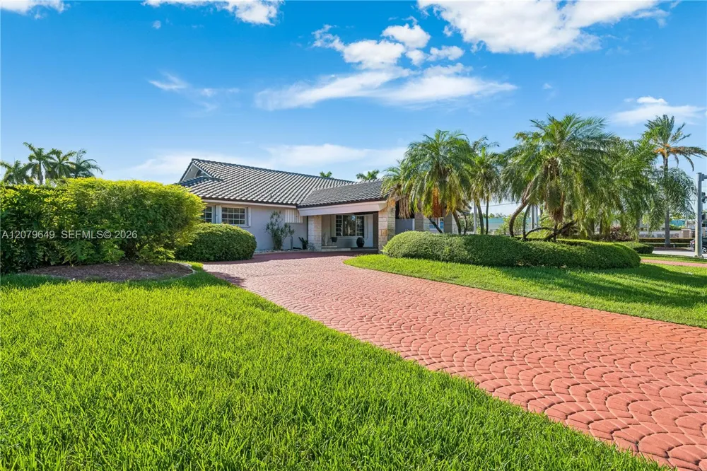 590 NW 132nd Ave Miami, FL 33182